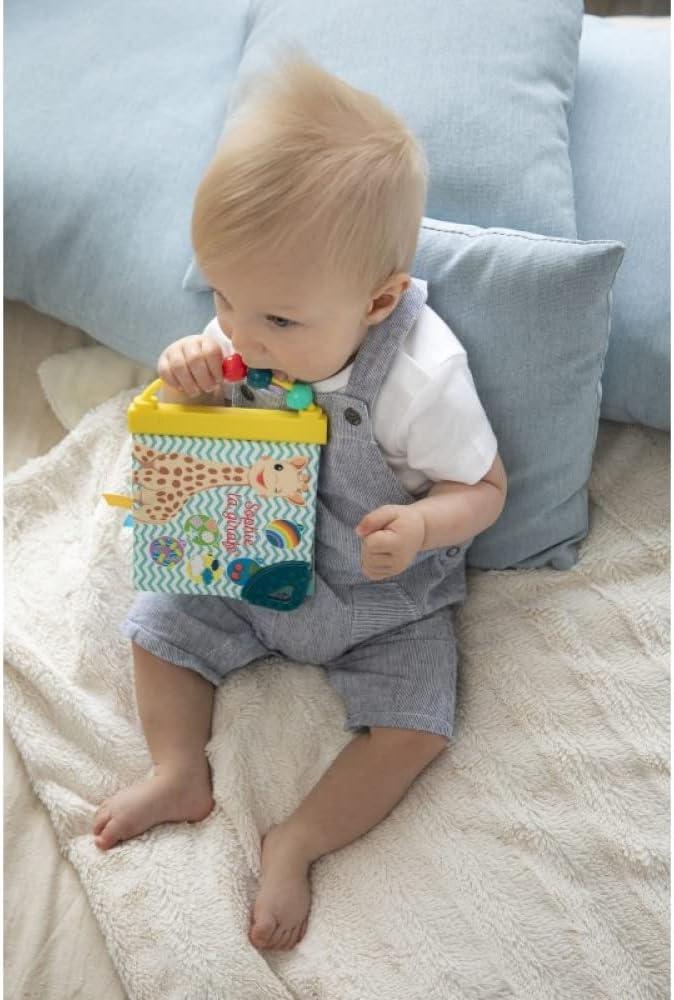 imageSOPHIE LA GIRAFE Plastique 1 Livre dEveil pour les bbs Multicolore Nombreuses Activits Dvelopper ses Sens lOuie le Toucher le Gout et lOdorat et la Vue Apprendre en sAmusant